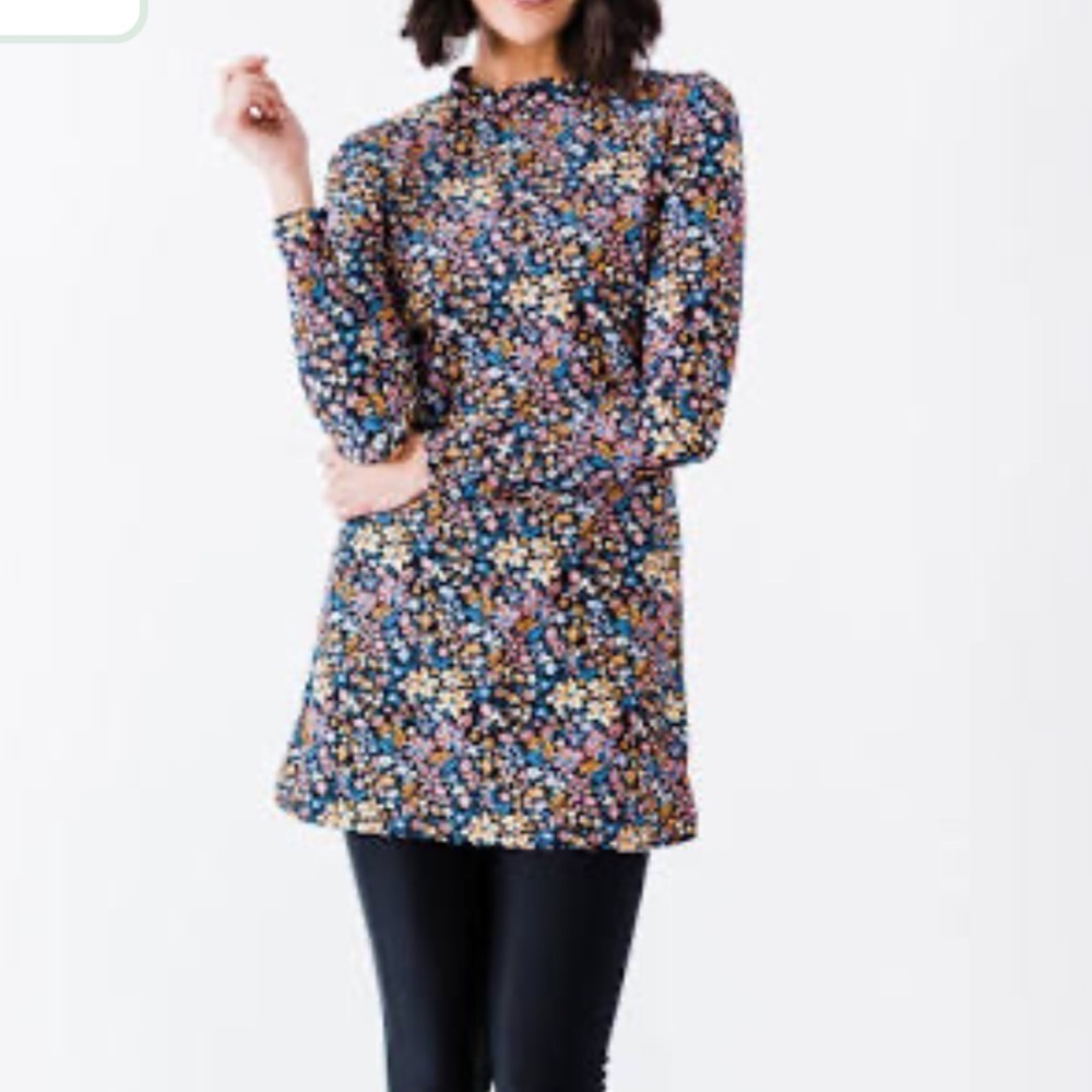 Modli Jenna long sleeve swim tunic with floral print Size Small